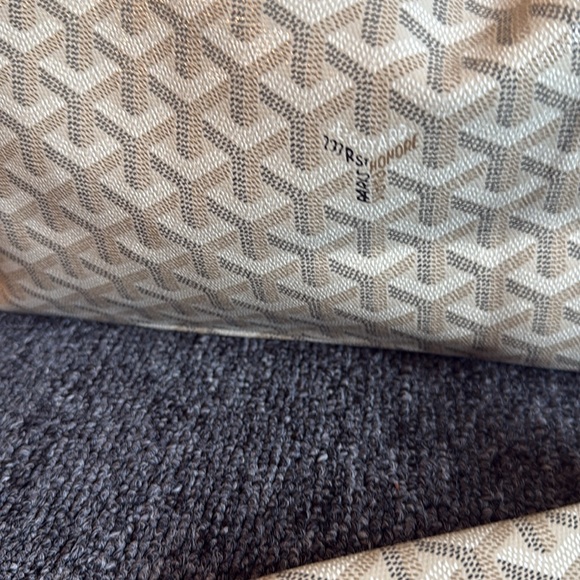 Goyard Cream Tote Bag with Matching Pouch St. Louis PM - Picture 3 of 6